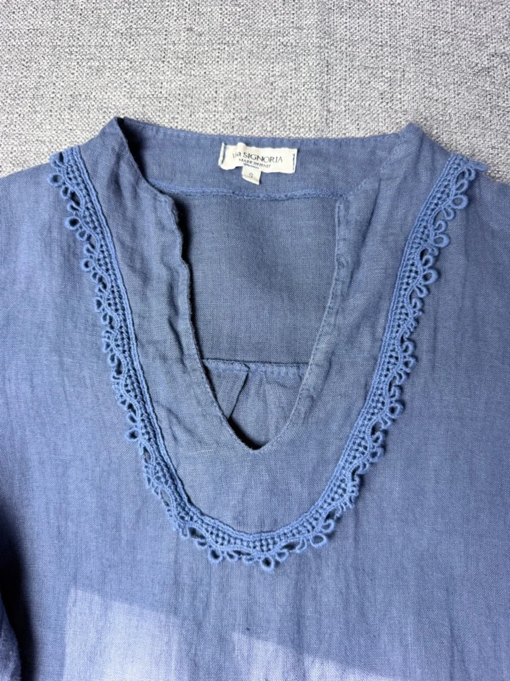 Via Signoria Italian Linen100% Tunic in Dusty Blue - Picture 10 of 14